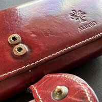 財布のボタンが緩くて外れてしまう…パチン！とハマるように復活させる簡単な修理方法