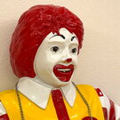 「ドナルド」から「ロナルド」へ。マックのキャラ改名の裏にある、「ハウス」と支援のストーリー