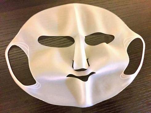 シリコン潤マスク、パック効果を高めてくれる便利コスメ