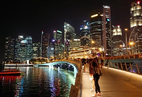 シンガポールの夜景 ビル群