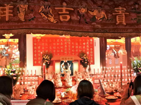 長崎ランタンフェスティバル 豚の頭 祭壇