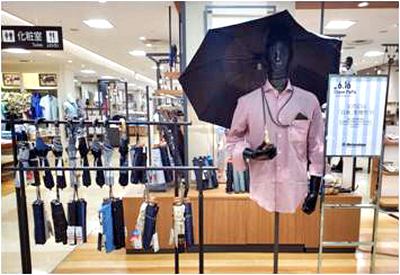 男性用日傘の売り場イメージ