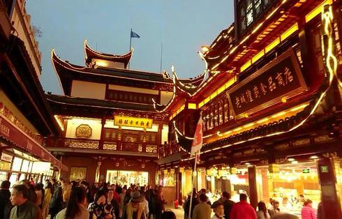 上海の「豫園商城」食べ歩きグルメや漢方のきき茶体験など