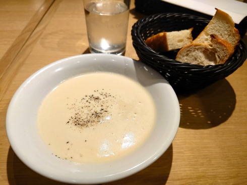 ディーン＆デルーカ福岡 マーケットテーブル（レストラン）ランチのスープ