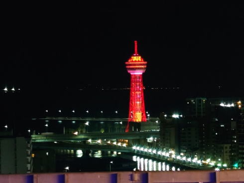 アクロス福岡 福岡イルミナージュ開催時に見た博多ポートタワー