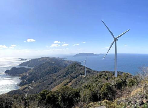 上盛山展望台（山口県・上関）近くに、風力発電
