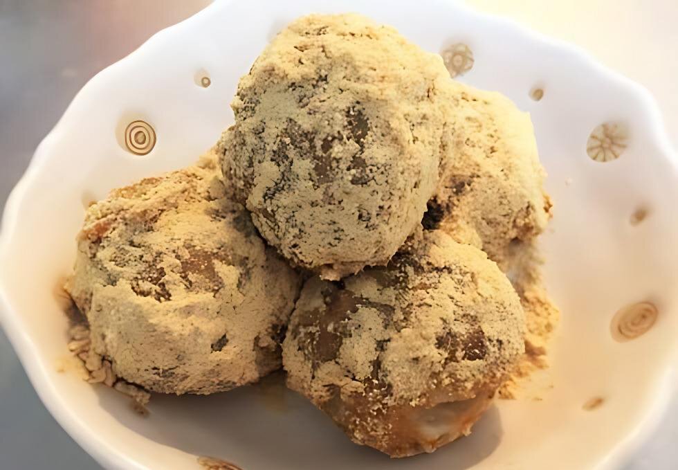 残った蕎麦をアレンジ!美味しいオヤツ「そば団子」に