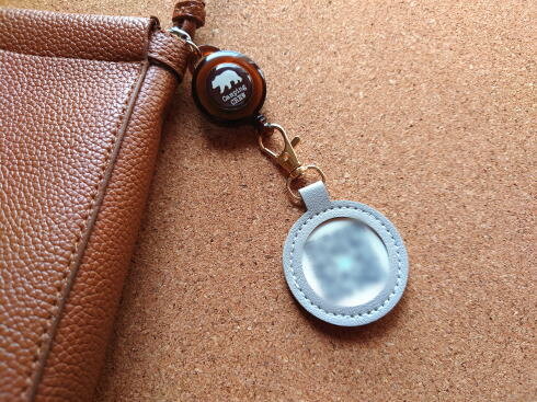 保育園のQRコードホルダー リール付ホルダーにいれてみたり