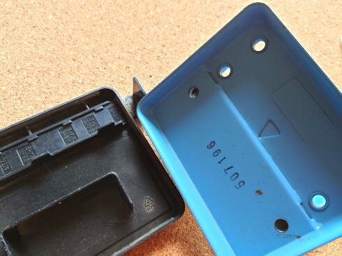 穴あけパンチの裏側